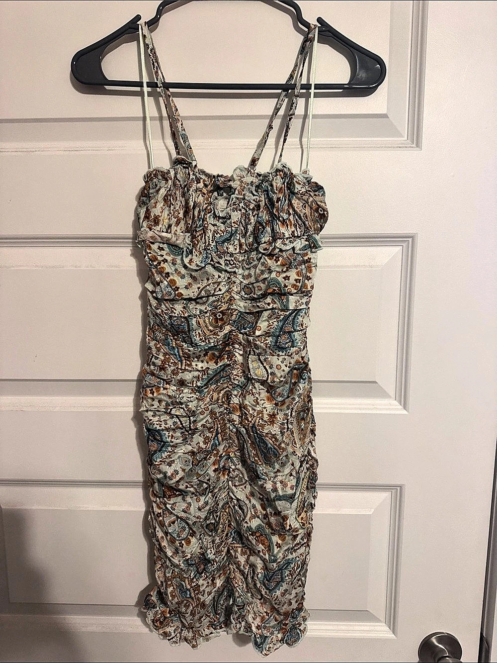 Sky to moon Paisley Ruched Midi Dress in Blue & White Like New medium